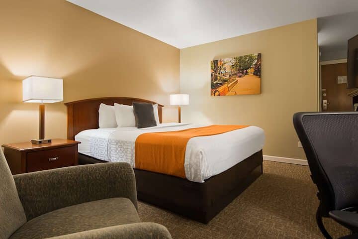 Room 15 of 35