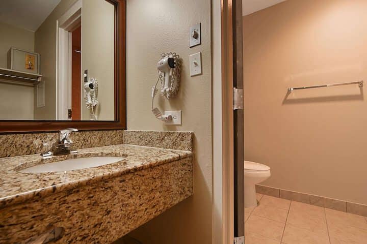 Room 20 of 35