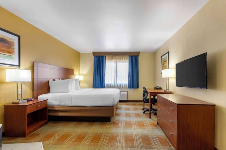 Room 12 of 34