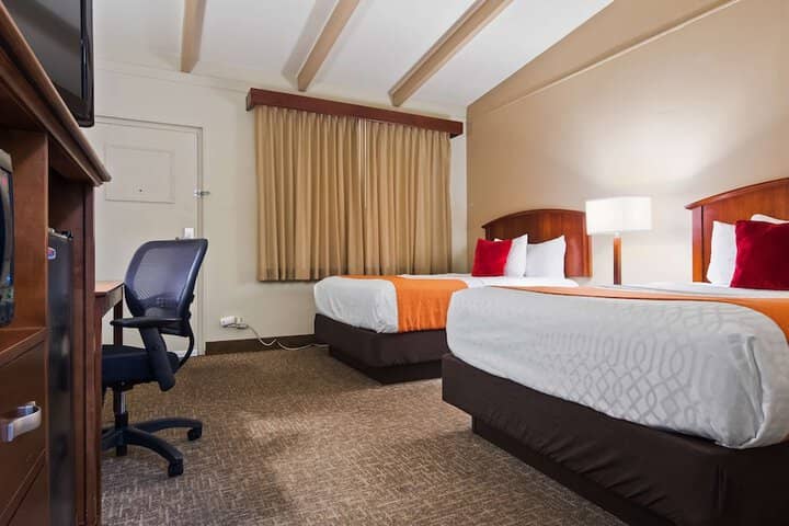 Room 11 of 35